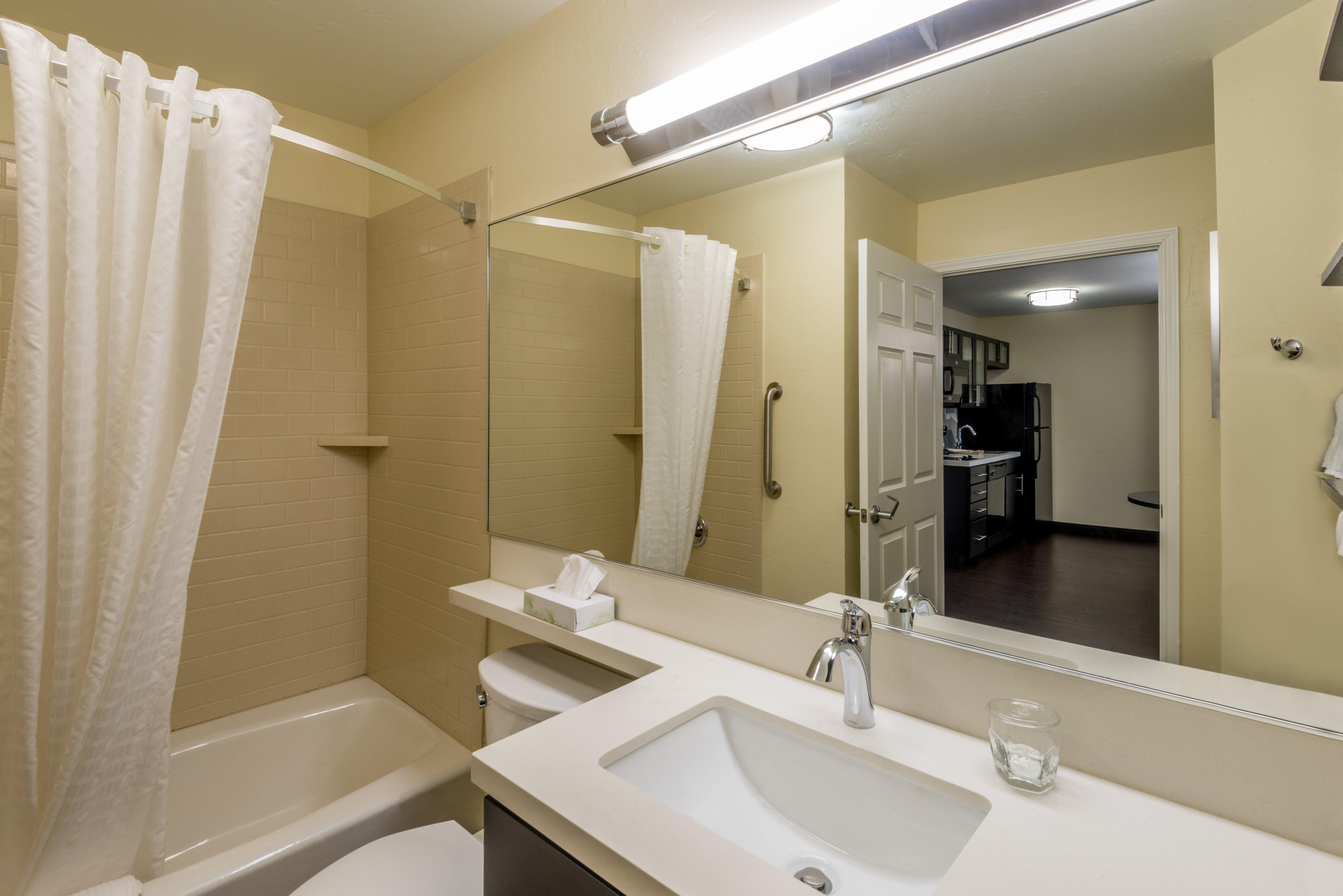 Candlewood Suites Del City By Ihg Kültér fotó