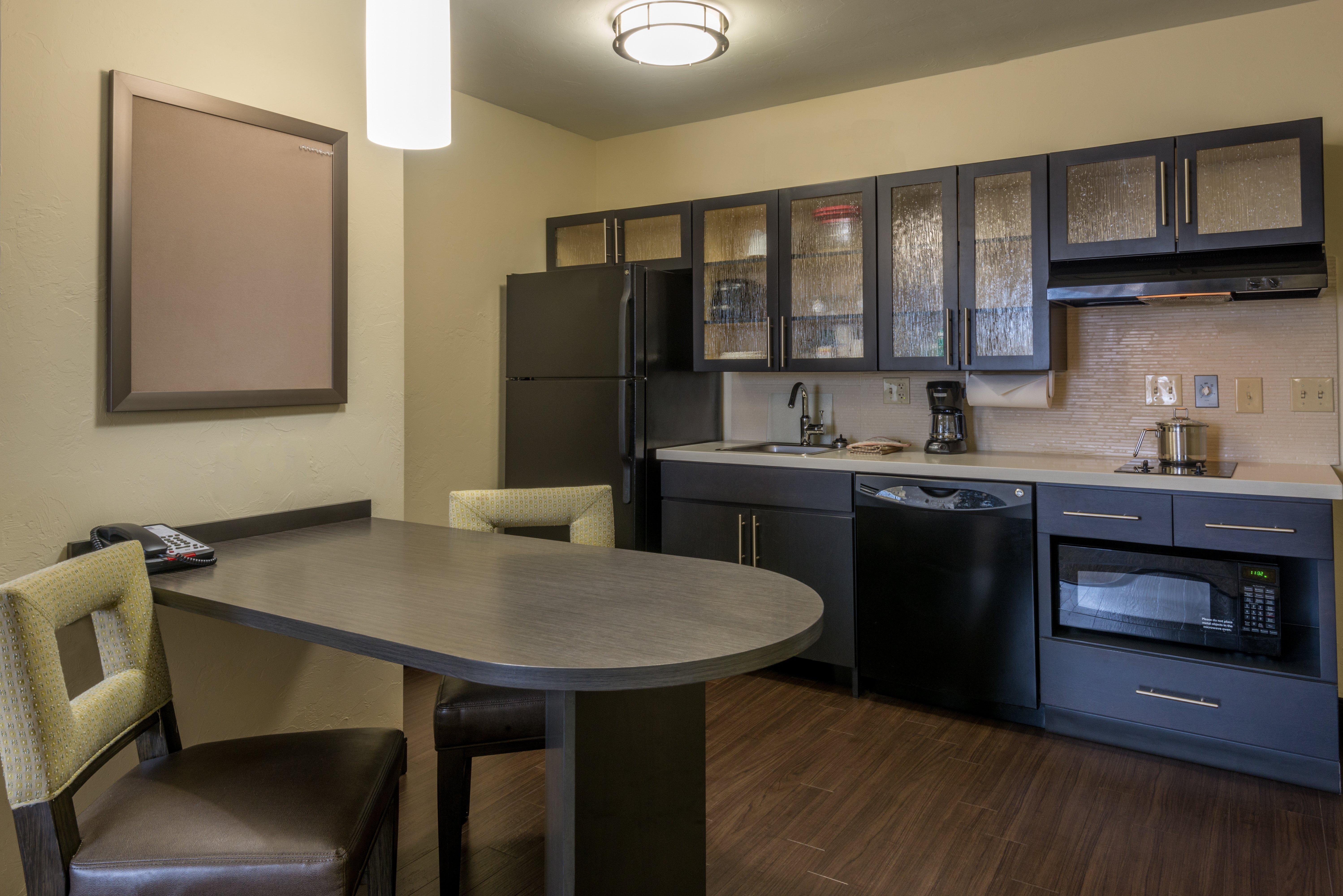 Candlewood Suites Del City By Ihg Kültér fotó