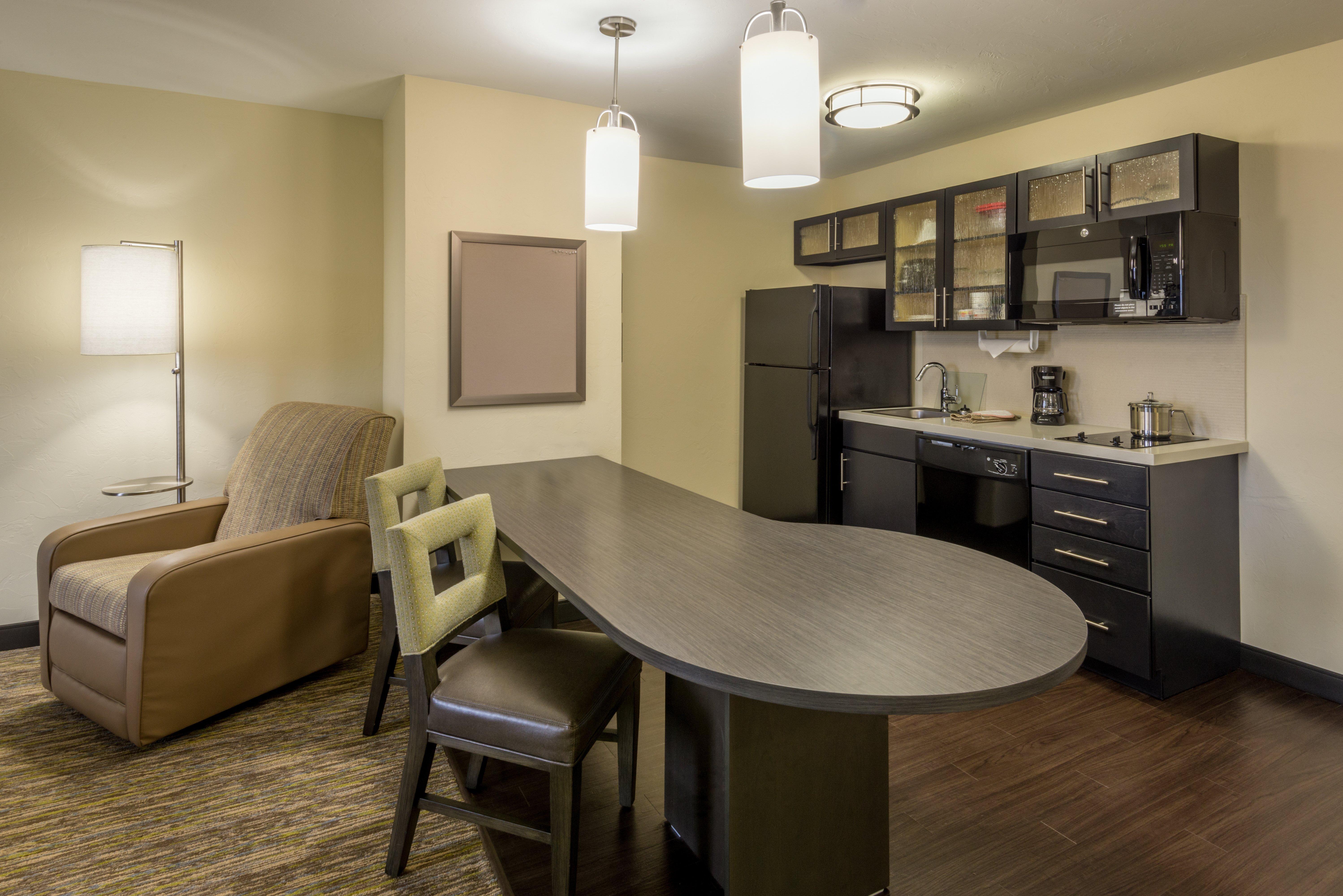 Candlewood Suites Del City By Ihg Kültér fotó